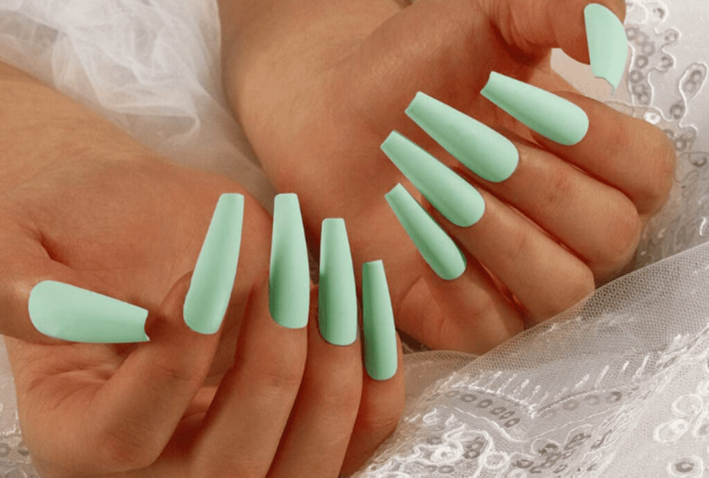 Sea-green nails