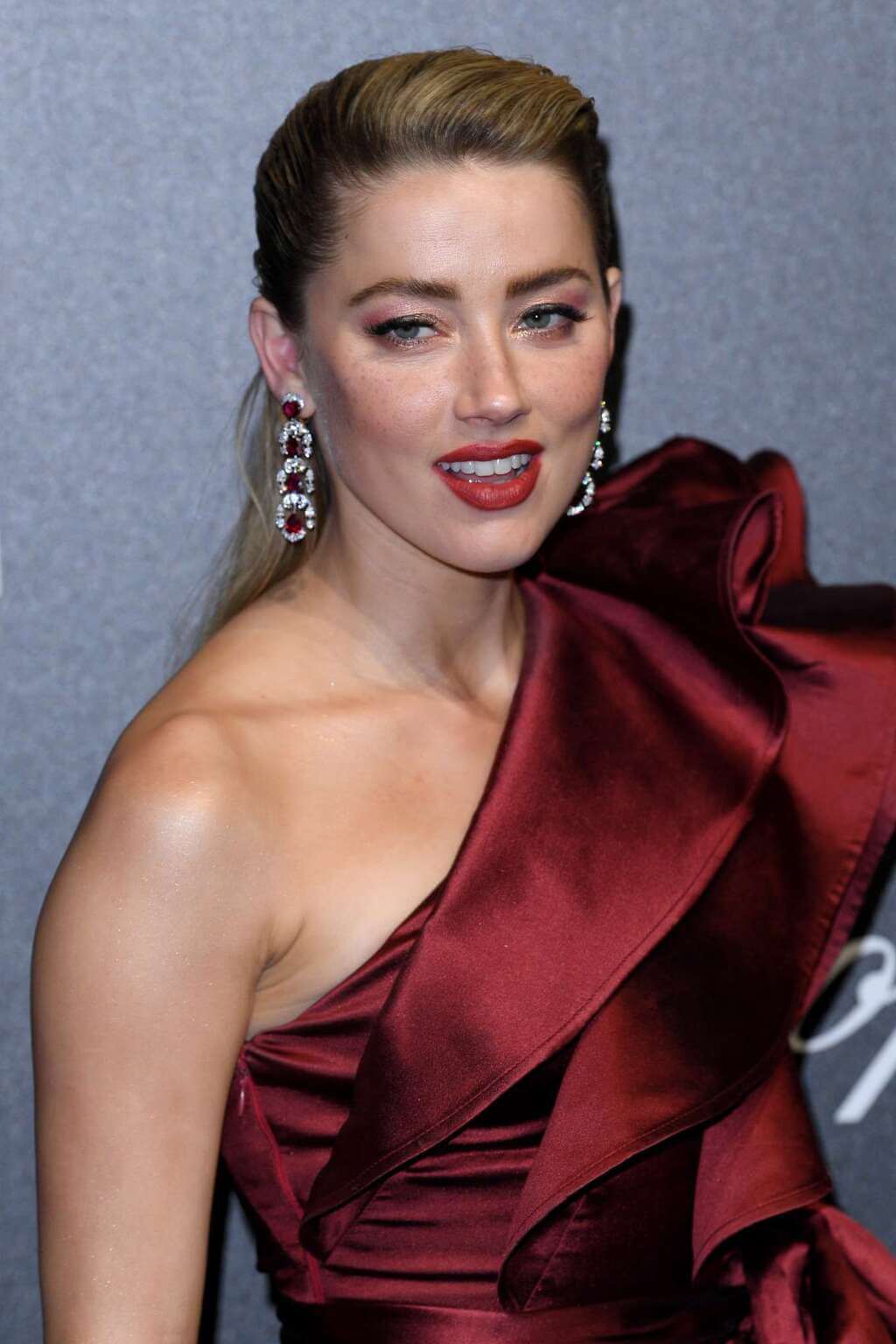 Amber Heard Sexiest Photo Collection